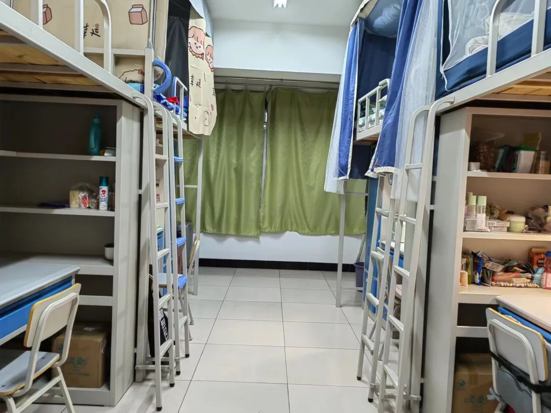 首都師范大學宿舍條件怎么樣,有空調和獨立衛生間嗎？（附宿舍圖片）