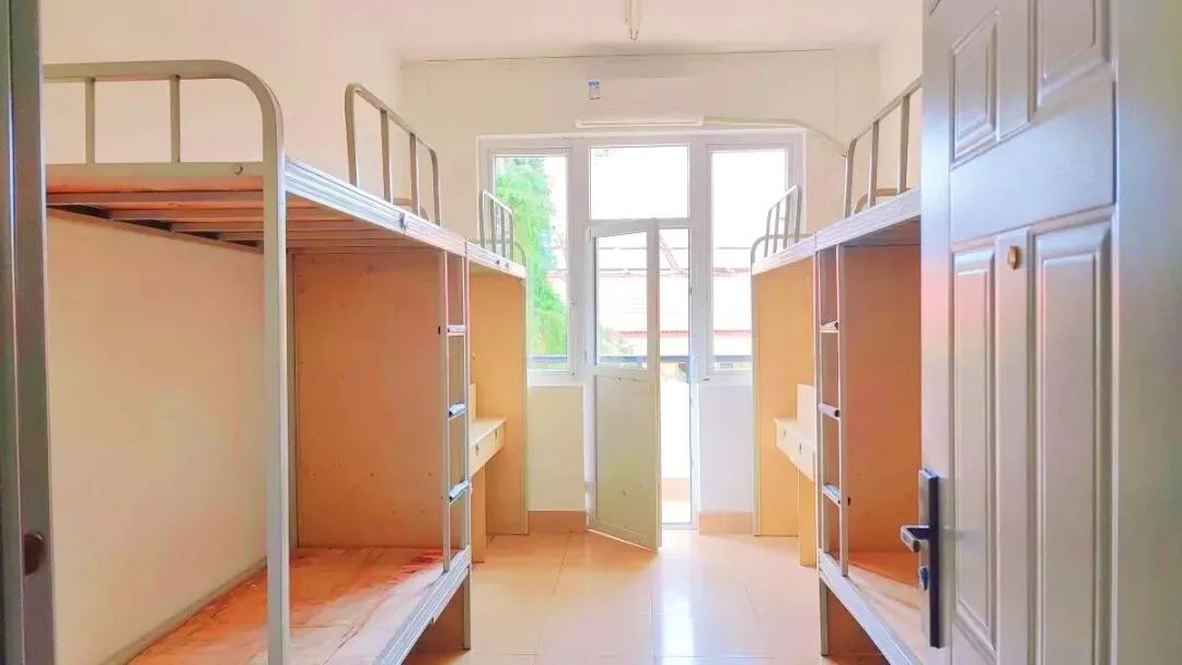 綿陽城市學院宿舍條件怎么樣,有空調和獨立衛生間嗎？（附宿舍圖片）