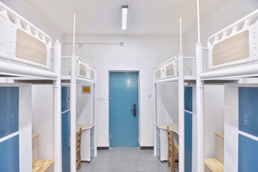 華中師范大學宿舍條件怎么樣,有空調和獨立衛生間嗎？（附宿舍圖片）