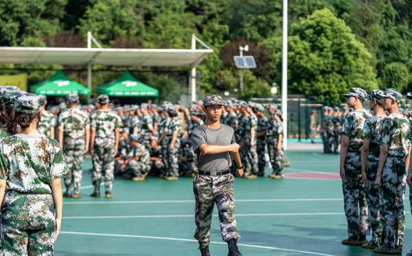 高中軍訓要收費嗎,高一軍訓要不要交錢